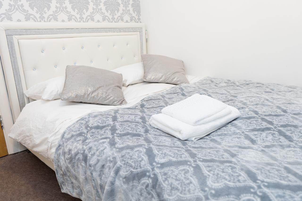 Hullidays - Theatre Side Apartment - Refurbished 2023 Kingston upon Hull Exterior foto